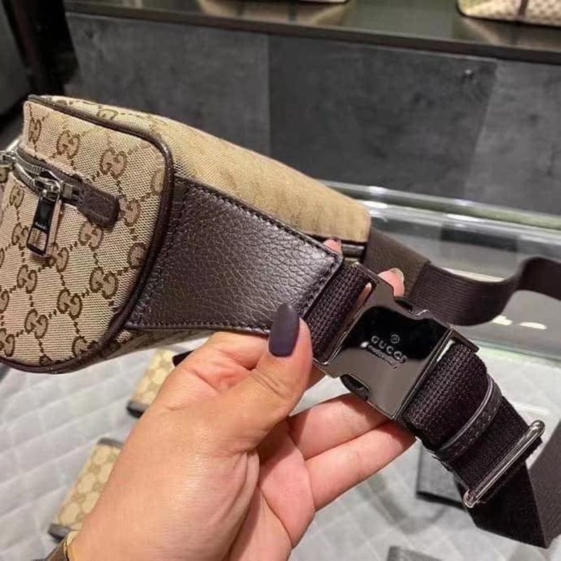 【售出】GUCCI 老花印花logo 胸包 腰包 男包-5