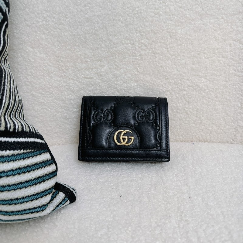 GUCCI 經典牛皮GG縫線金釦Matelasse二折卡片短夾-0