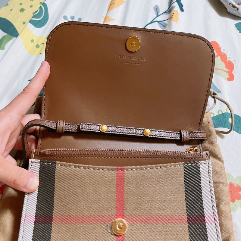 burberry WOC斜背包-9