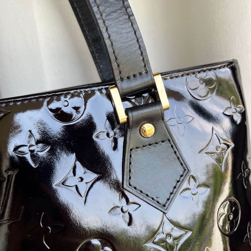 （七夕💌限時大特賣）（實品超美 有防塵袋）LV Vernis 黑老花 手提包 手拿包 皮跟五金都超亮✨-5