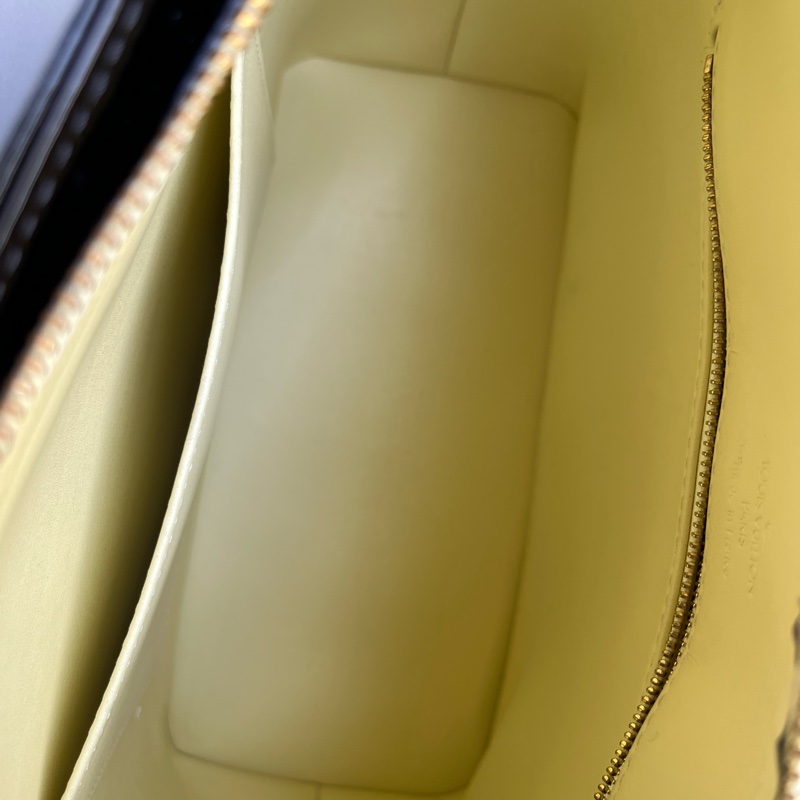 （七夕💌限時大特賣）（實品超美 有防塵袋）LV Vernis 黑老花 手提包 手拿包 皮跟五金都超亮✨-18