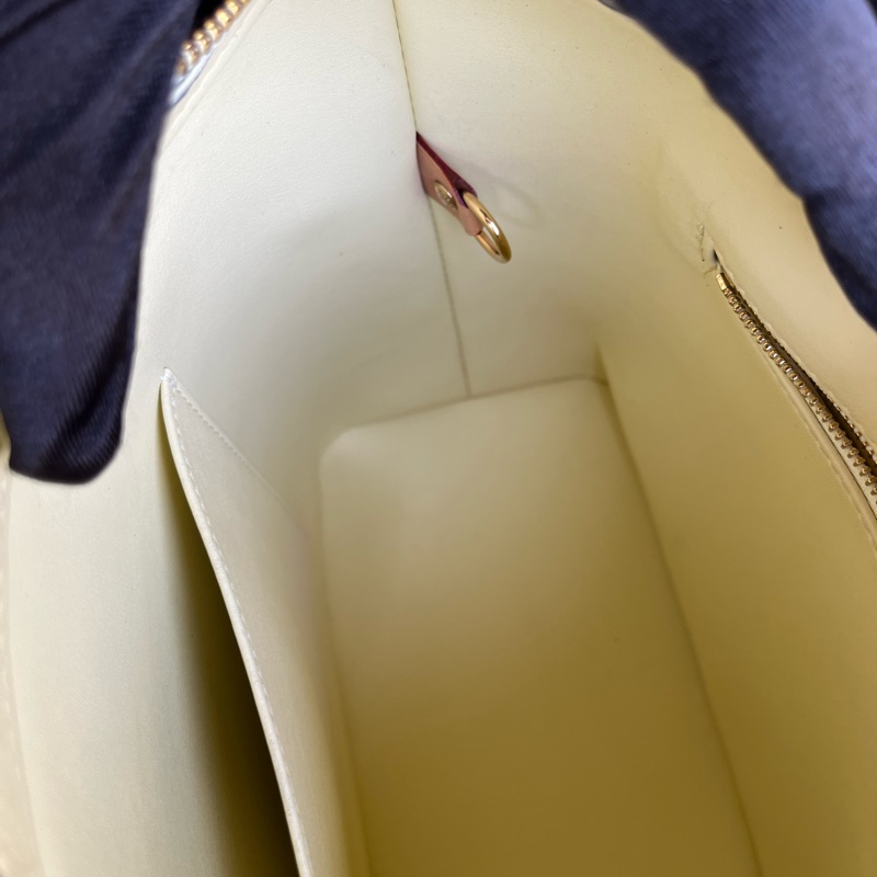 （七夕💌限時大特賣）（實品超美 有防塵袋）LV Vernis 黑老花 手提包 手拿包 皮跟五金都超亮✨-19