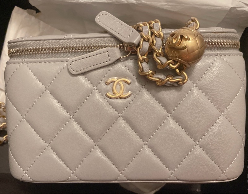 稀有保值款 Chanel灰色金球長盒子 包的logo膜在未撕-0