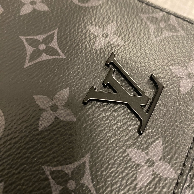 Louis Vuitton LV men’s monogram District Messenger bag 老花斜背包-3