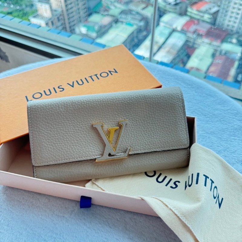 LV capucines 長夾/皮夾-0