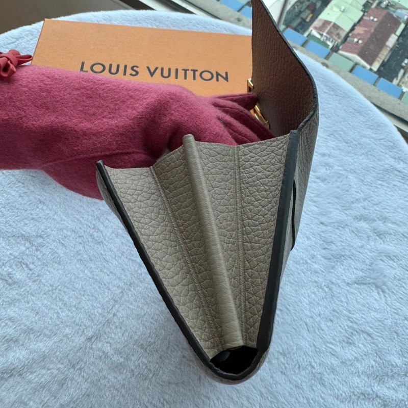 LV capucines 長夾/皮夾-7