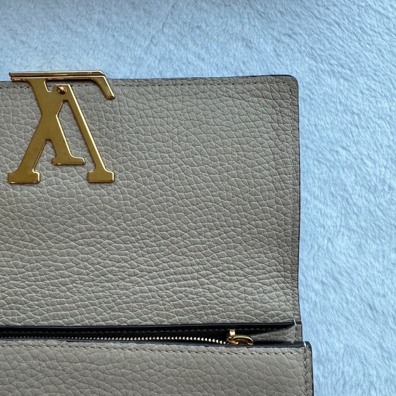 LV capucines 長夾/皮夾-11