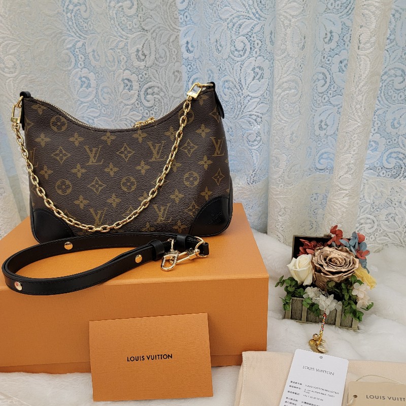 ❤️LV 黑色牛角包-近新閒置品-5