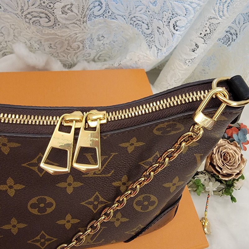 ❤️LV 黑色牛角包-近新閒置品-15