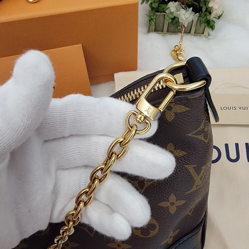 ❤️LV 黑色牛角包-近新閒置品-16