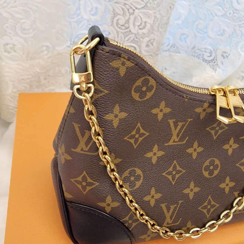 ❤️LV 黑色牛角包-近新閒置品-17