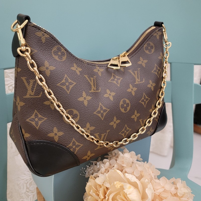 ❤️LV 黑色牛角包-近新閒置品-3