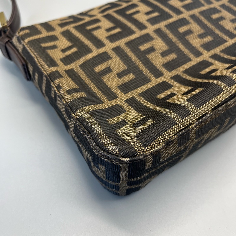 Fendi老花小方包-5