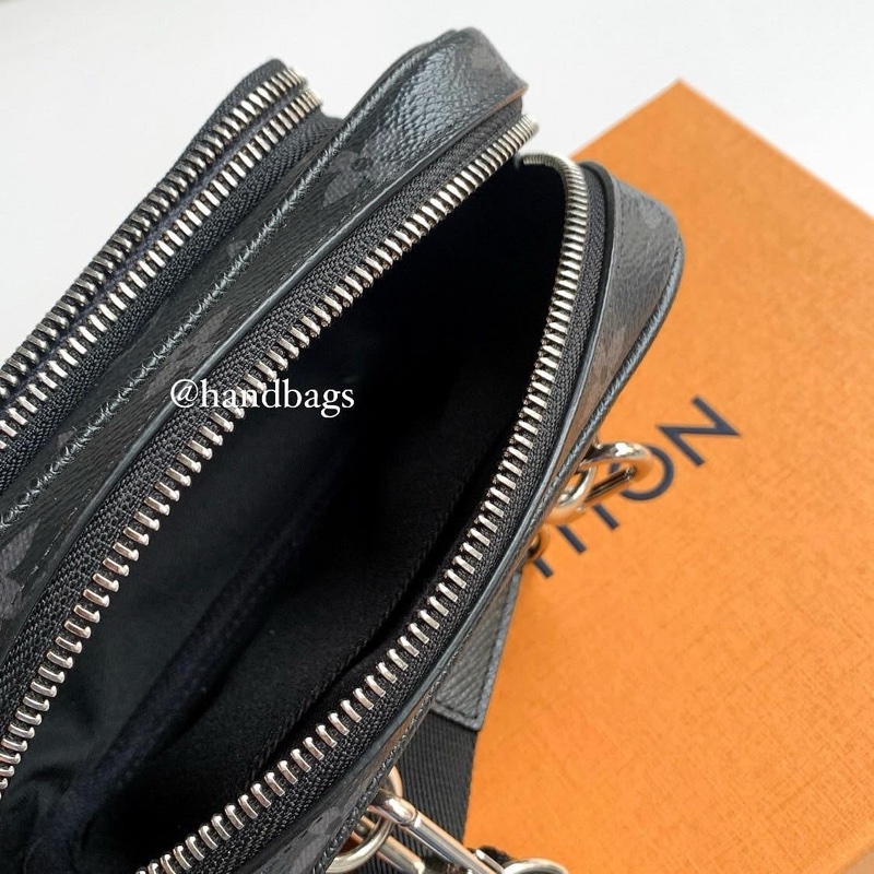 LV Outdoor 黑色 老花 皮革 雙層 拉鍊 斜挎 迷你 隨身包 胸口包 M30755-1