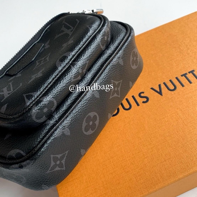 LV Outdoor 黑色 老花 皮革 雙層 拉鍊 斜挎 迷你 隨身包 胸口包 M30755-4