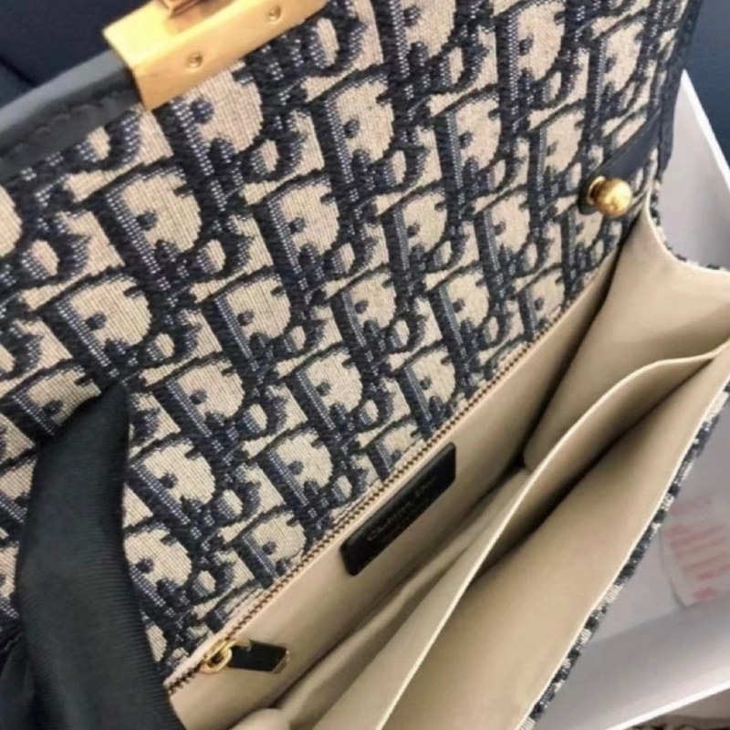 【哥吉拉精品時尚】Dior 老花郵差包 （誠可議🔪勿擾）-8
