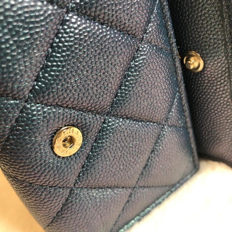 CHANEL 💫 荔枝 牛皮 珠光 三折 短夾-15