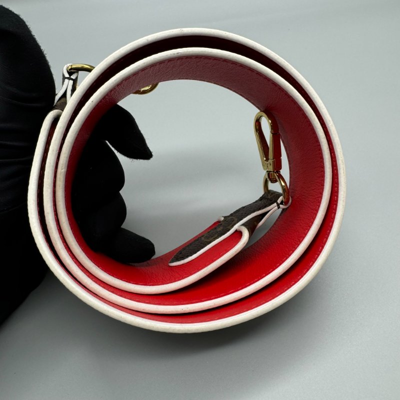 LV 老花寬肩帶-8