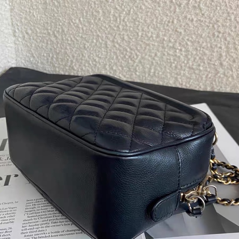 Chanel 26開 手提 斜背 相機包 前後夾層-3