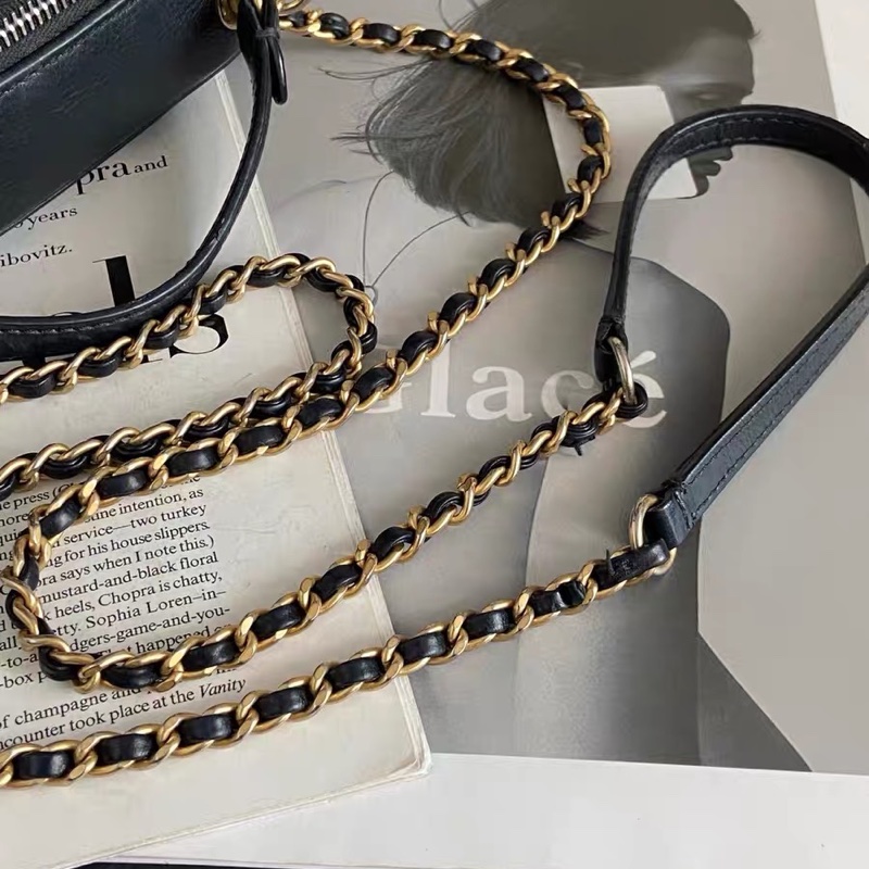 Chanel 26開 手提 斜背 相機包 前後夾層-9