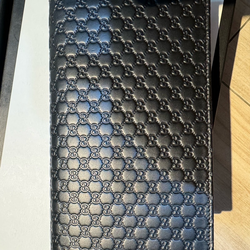 GUCCI經典標誌印花細緻牛皮質感絕佳 可拆斜背式中長夾WOC-11