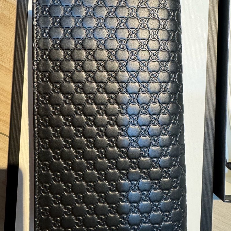 GUCCI經典標誌印花細緻牛皮質感絕佳 可拆斜背式中長夾WOC-14