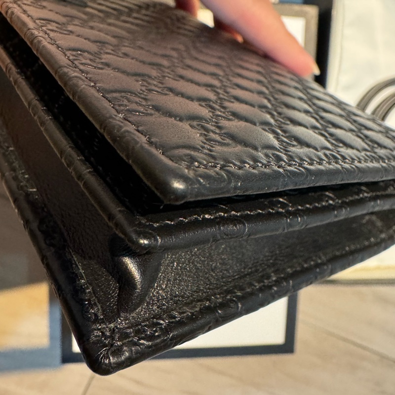 GUCCI經典標誌印花細緻牛皮質感絕佳 可拆斜背式中長夾WOC-18