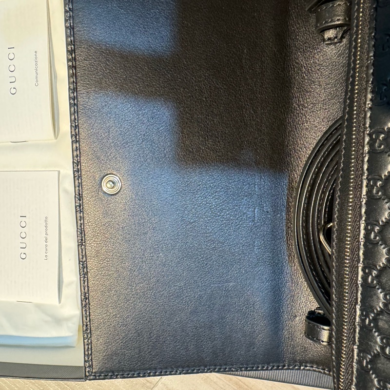 GUCCI經典標誌印花細緻牛皮質感絕佳 可拆斜背式中長夾WOC-20