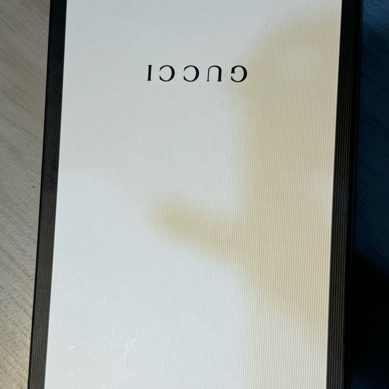 GUCCI經典標誌印花細緻牛皮質感絕佳 可拆斜背式中長夾WOC-37