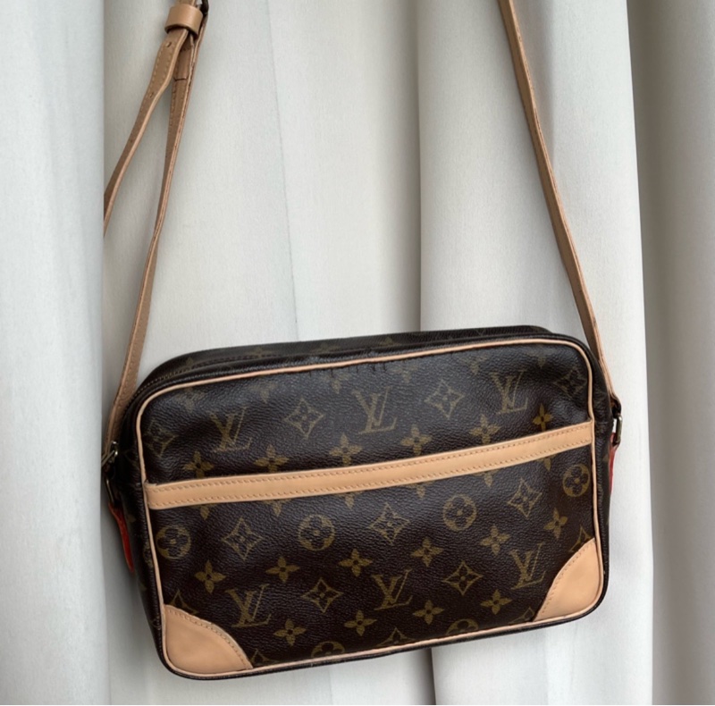 🔥限時特價至7/25🧸LV 單層 相機包 郵差包 男女通用-1