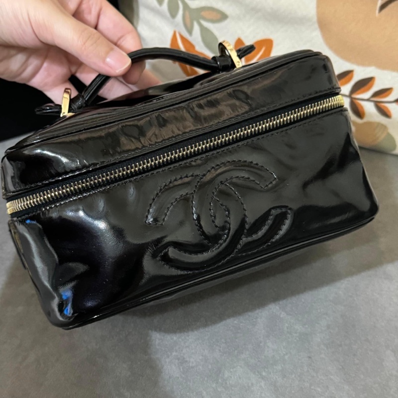 稀有經典香奈兒 Chanel vintage 大logo 黑色 小牛漆皮 金釦 手提化妝箱包 鏈條斜背包-1