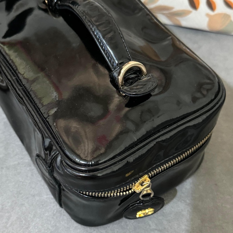 稀有經典香奈兒 Chanel vintage 大logo 黑色 小牛漆皮 金釦 手提化妝箱包 鏈條斜背包-12