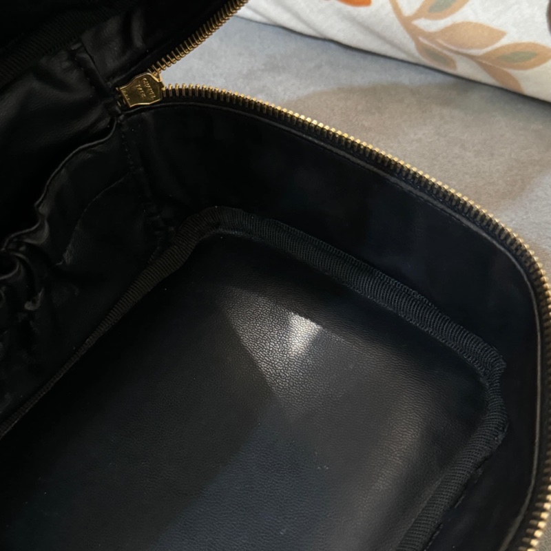 稀有經典香奈兒 Chanel vintage 大logo 黑色 小牛漆皮 金釦 手提化妝箱包 鏈條斜背包-26