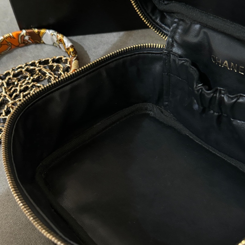 稀有經典香奈兒 Chanel vintage 大logo 黑色 小牛漆皮 金釦 手提化妝箱包 鏈條斜背包-27