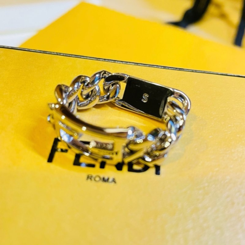 FENDI Baguette LOGO戒指-6