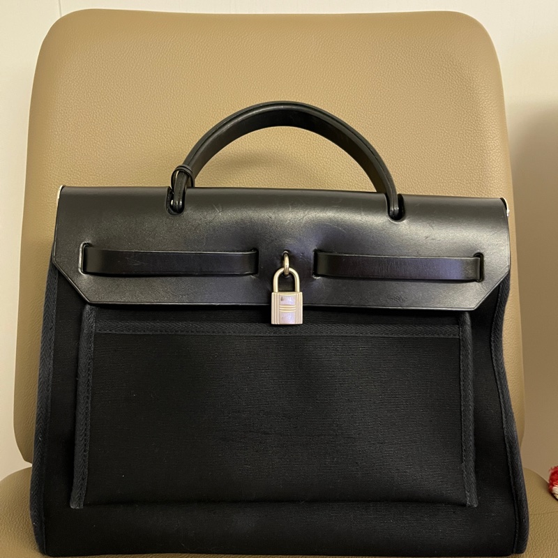 Hermès Herbag31 Vintage E刻 可替換黑米雙色包-9
