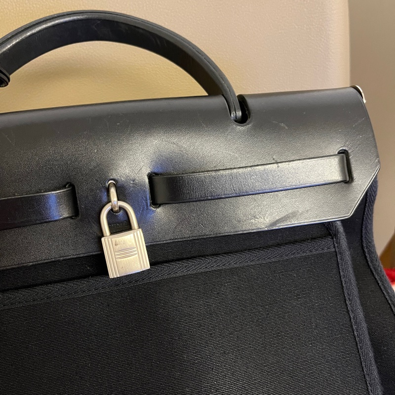 Hermès Herbag31 Vintage E刻 可替換黑米雙色包-17