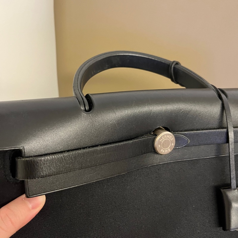 Hermès Herbag31 Vintage E刻 可替換黑米雙色包-27