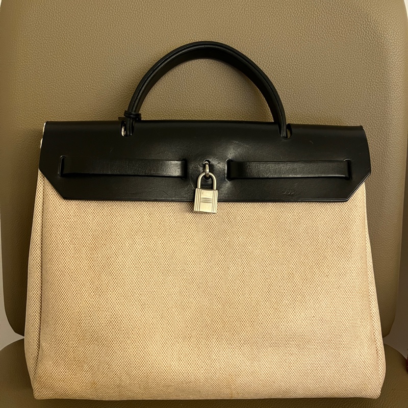 Hermès Herbag31 Vintage E刻 可替換黑米雙色包-10