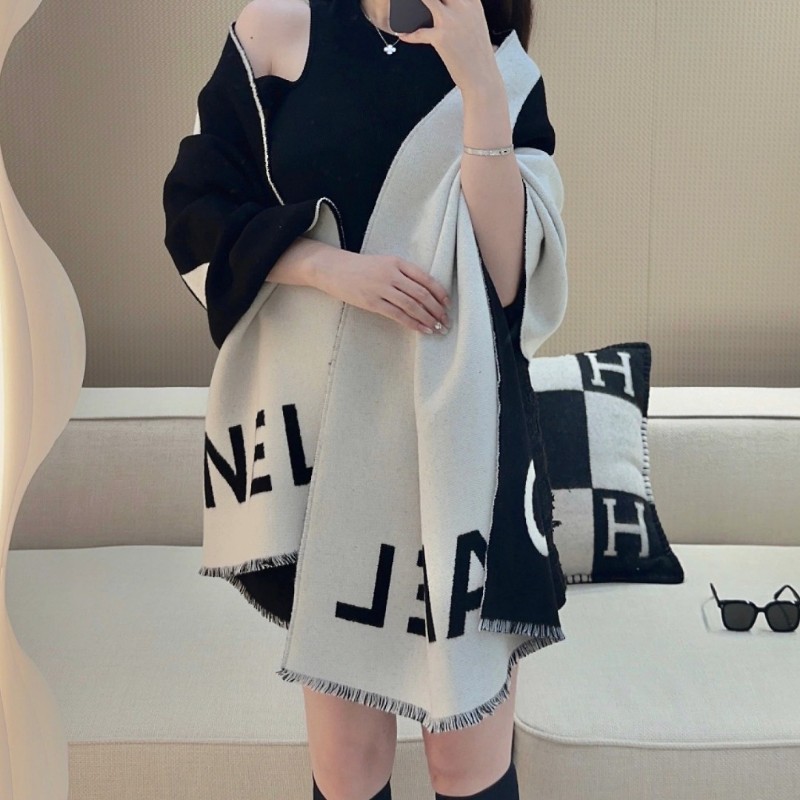 CHANEL 香奈兒 100%喀什米爾圍巾 雙C大Logo 熊貓配色圍巾 不是羊毛的喔-2