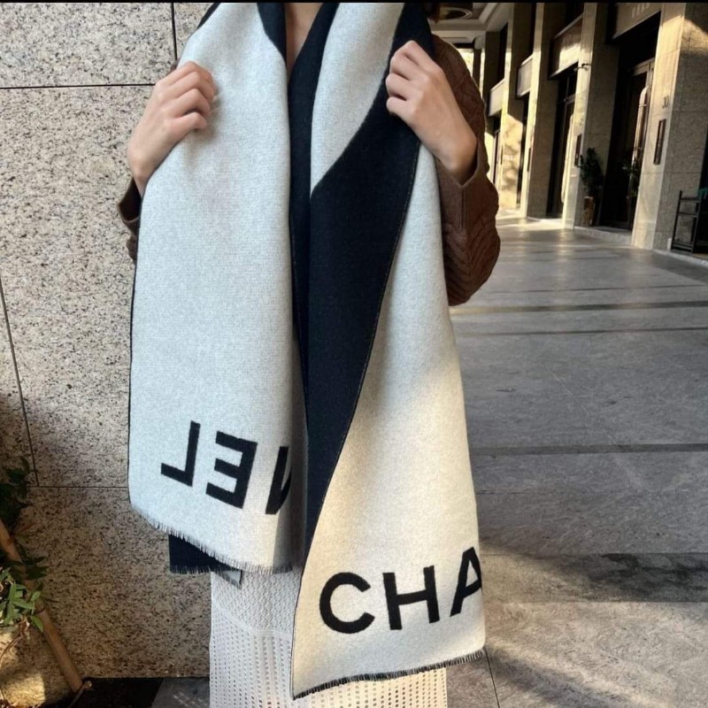 CHANEL 香奈兒 100%喀什米爾圍巾 雙C大Logo 熊貓配色圍巾 不是羊毛的喔-4