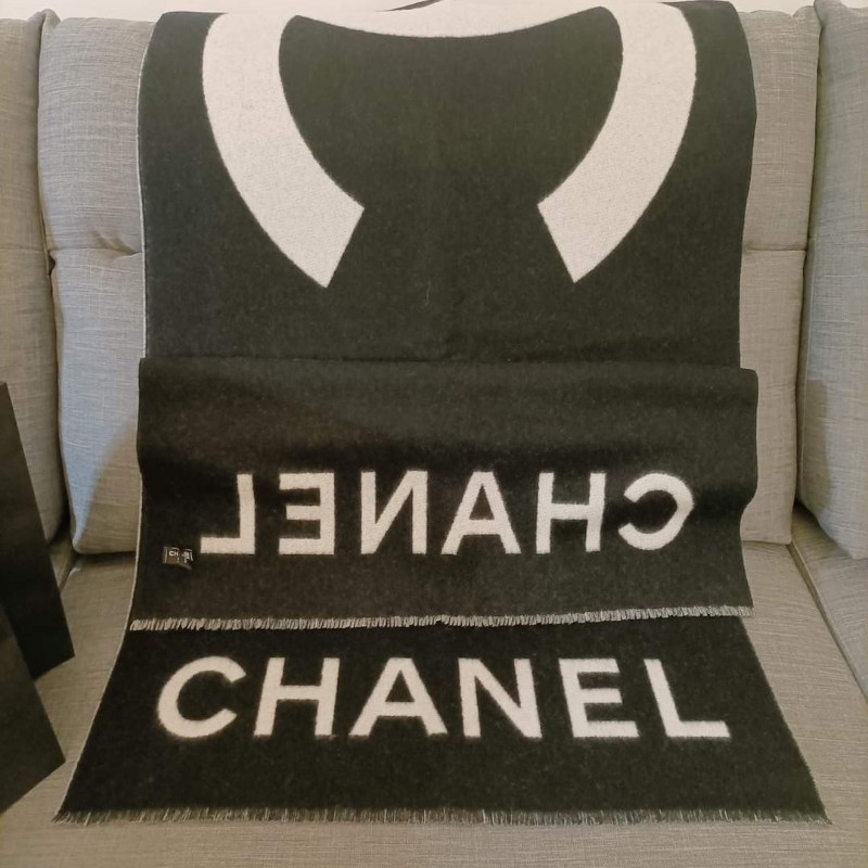 CHANEL 香奈兒 100%喀什米爾圍巾 雙C大Logo 熊貓配色圍巾 不是羊毛的喔-12