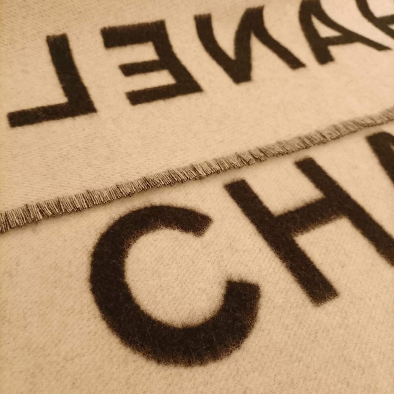 CHANEL 香奈兒 100%喀什米爾圍巾 雙C大Logo 熊貓配色圍巾 不是羊毛的喔-14