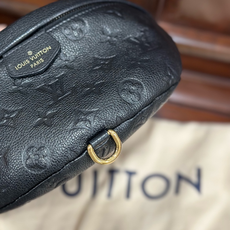 99新大全配✨#lv #腰包 #胸包 #全皮黑色壓紋 #男女通用-10