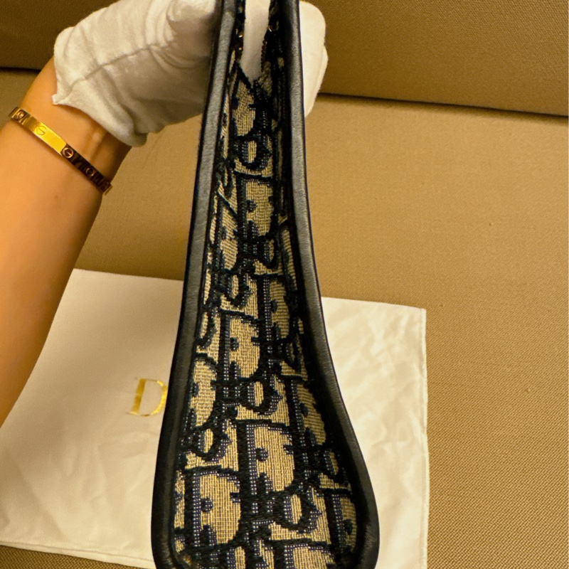 Dior 蒙田系列30 Montaigne 經典老花 手拿包/洗漱包-3