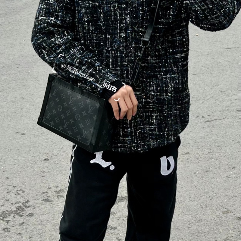 半價五折出售‼️Lv Soft Trunk黑色箱包（台灣專櫃購入）-5