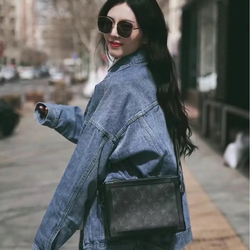 半價五折出售‼️Lv Soft Trunk黑色箱包（台灣專櫃購入）-6