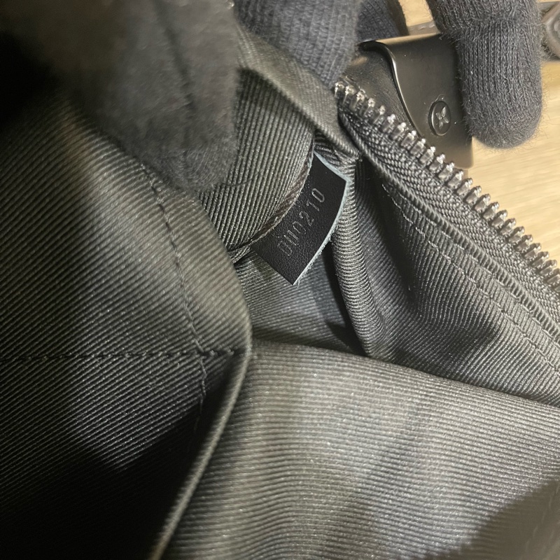 半價五折出售‼️Lv Soft Trunk黑色箱包（台灣專櫃購入）-20