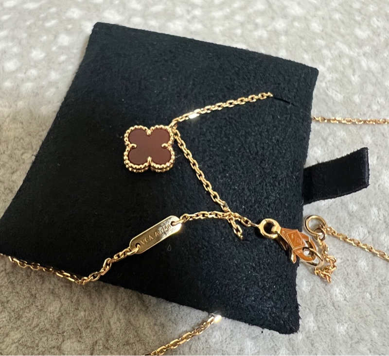 VCA Sweet Alhambra吊墜 18K 玫瑰金,紅玉髓-4