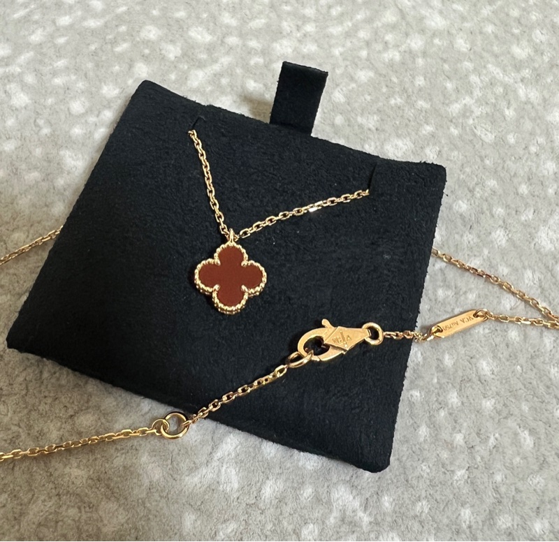 VCA Sweet Alhambra吊墜 18K 玫瑰金,紅玉髓-12